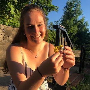 Meet your Posher, Abby